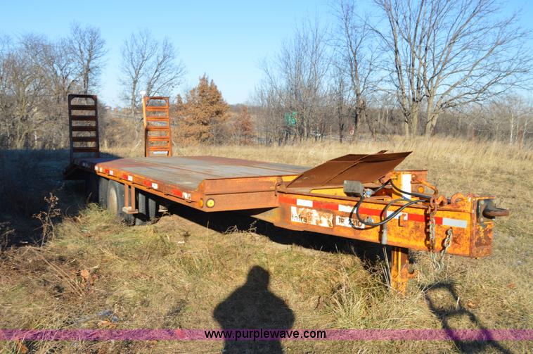 image for item I6867 2005 Butler TR2210 equipment trailer