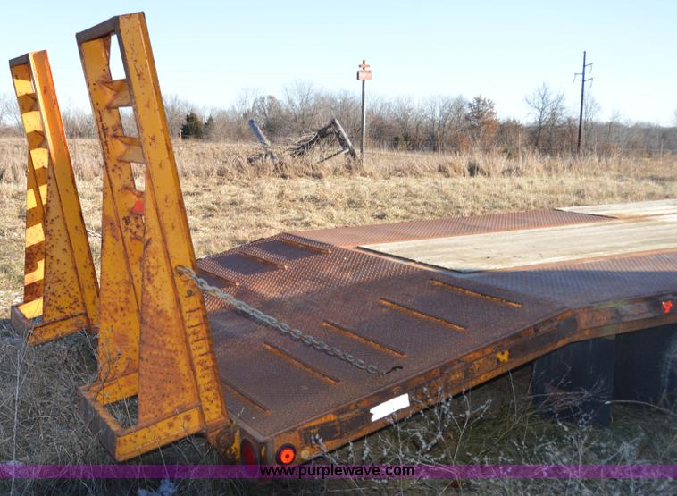 image for item I6867 2005 Butler TR2210 equipment trailer