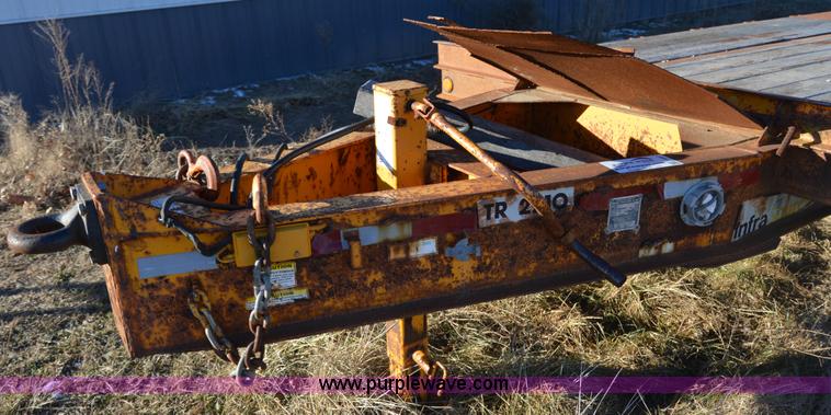 image for item I6867 2005 Butler TR2210 equipment trailer