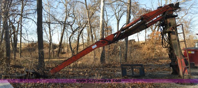 image for item I6869 Prentice 110 truck mounted log grapple