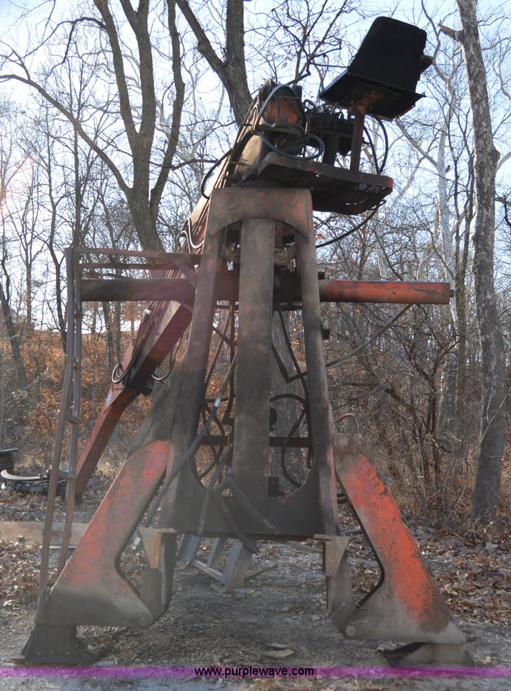 image for item I6869 Prentice 110 truck mounted log grapple