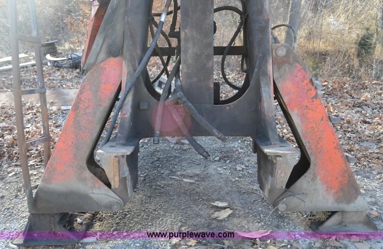 image for item I6869 Prentice 110 truck mounted log grapple