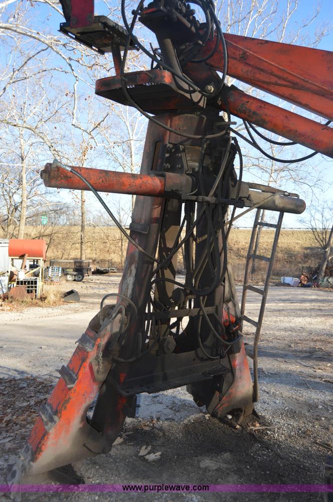 image for item I6869 Prentice 110 truck mounted log grapple