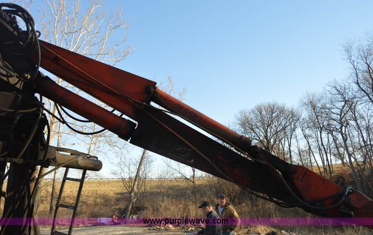 image for item I6869 Prentice 110 truck mounted log grapple