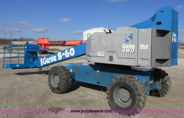 image for item I8818 1995 Genie S-60 boom lift