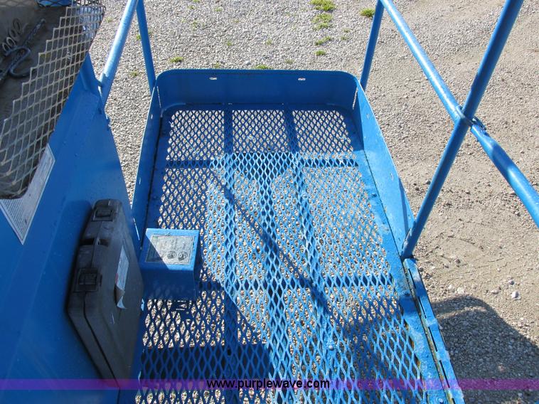 image for item I8818 1995 Genie S-60 boom lift