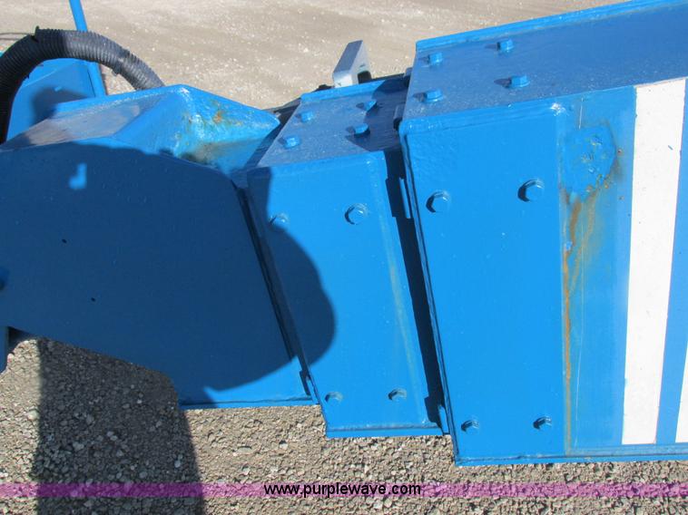 image for item I8818 1995 Genie S-60 boom lift