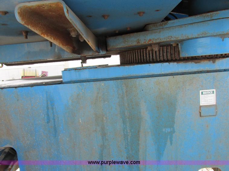 image for item I8818 1995 Genie S-60 boom lift