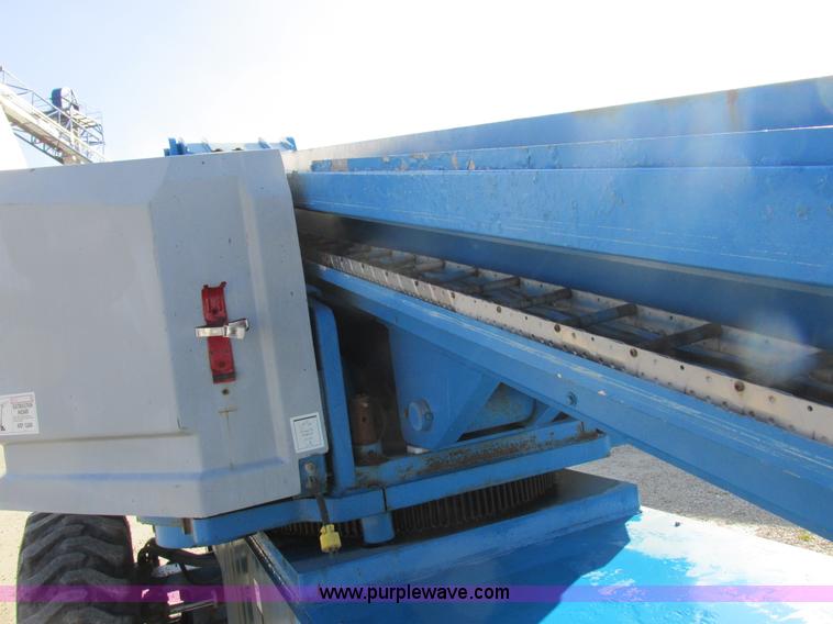 image for item I8818 1995 Genie S-60 boom lift