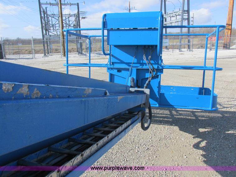 image for item I8818 1995 Genie S-60 boom lift