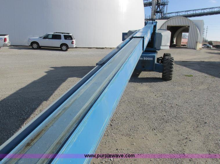image for item I8818 1995 Genie S-60 boom lift