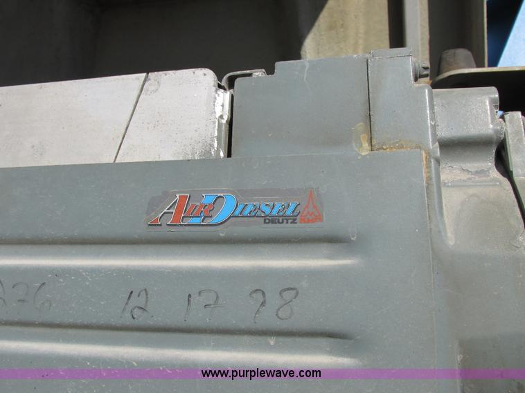 image for item I8818 1995 Genie S-60 boom lift
