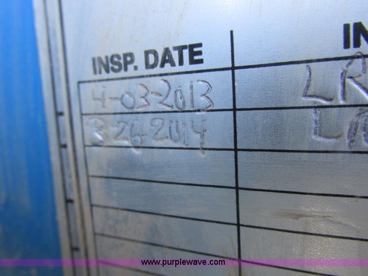 image for item I8818 1995 Genie S-60 boom lift