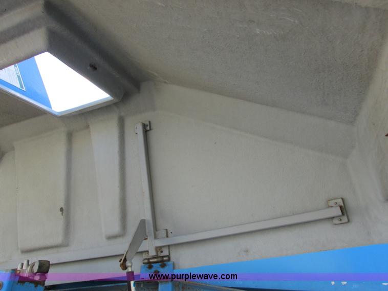 image for item I8818 1995 Genie S-60 boom lift