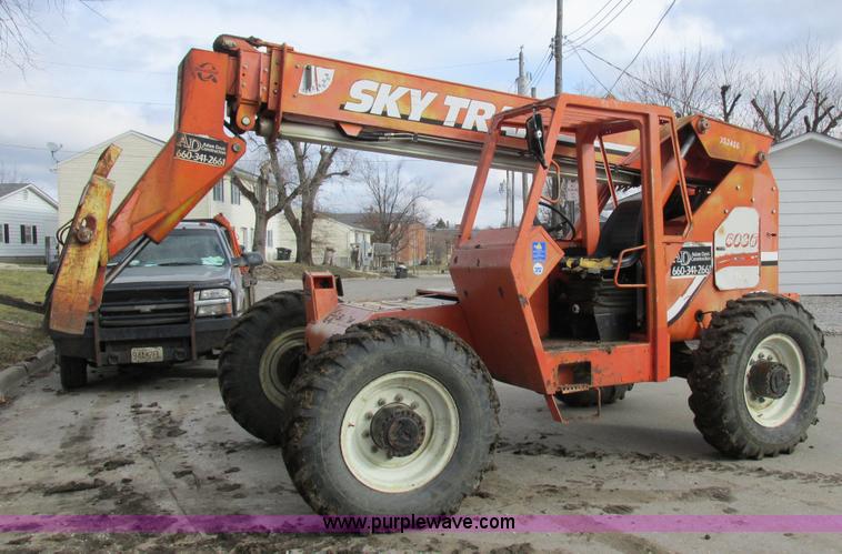 image for item I8819 2000 Sky Trak 6036 telehandler