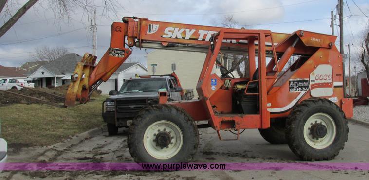 image for item I8819 2000 Sky Trak 6036 telehandler