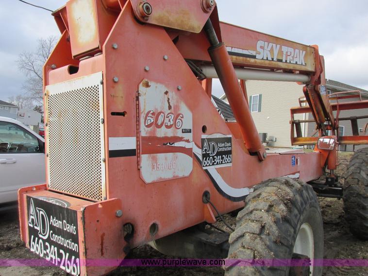 image for item I8819 2000 Sky Trak 6036 telehandler