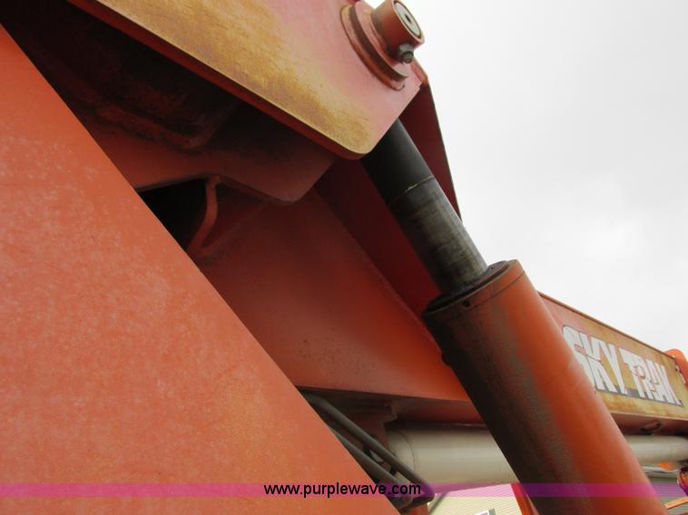 image for item I8819 2000 Sky Trak 6036 telehandler
