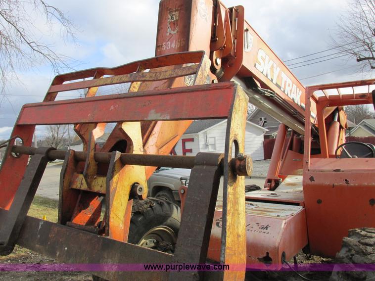 image for item I8819 2000 Sky Trak 6036 telehandler