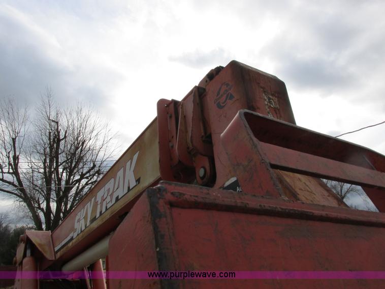 image for item I8819 2000 Sky Trak 6036 telehandler