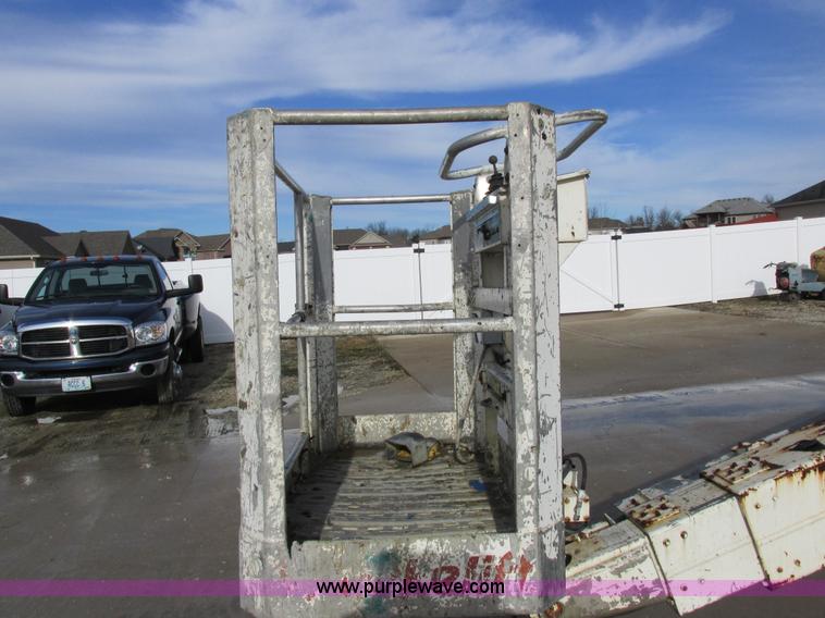 image for item I8820 1997 Snorkelift TBA 50RDZ boom lift