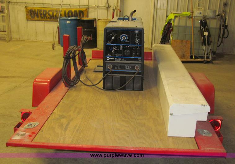 image for item J3338 Miller Bobcat 225 welder/generator