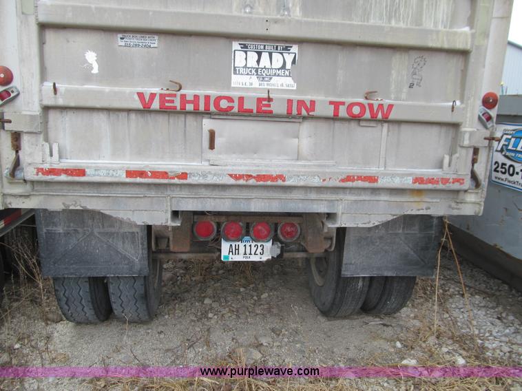 image for item J3340 1989 Brady end dump pup trailer