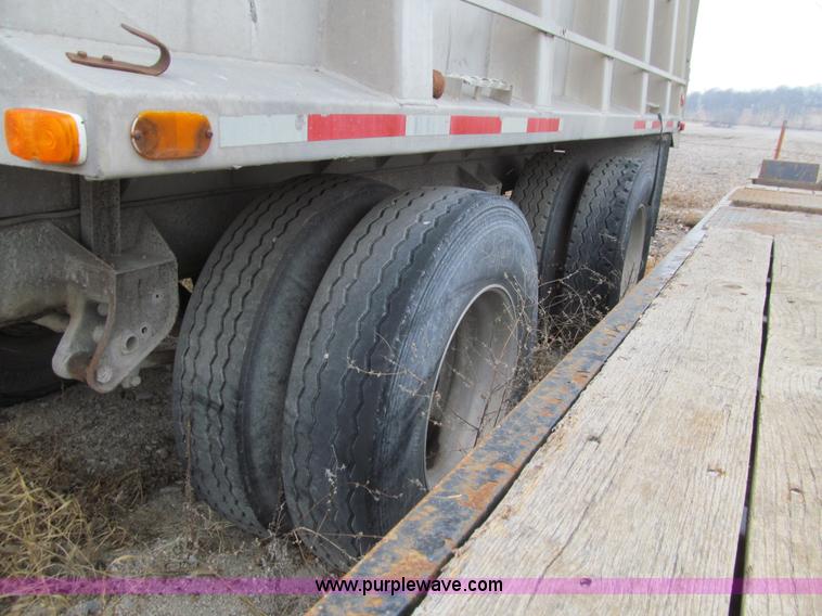 image for item J3340 1989 Brady end dump pup trailer