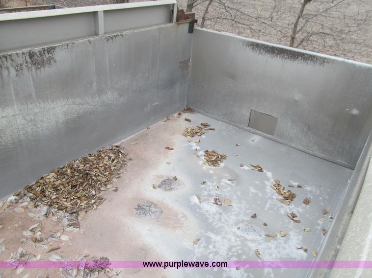 image for item J3340 1989 Brady end dump pup trailer