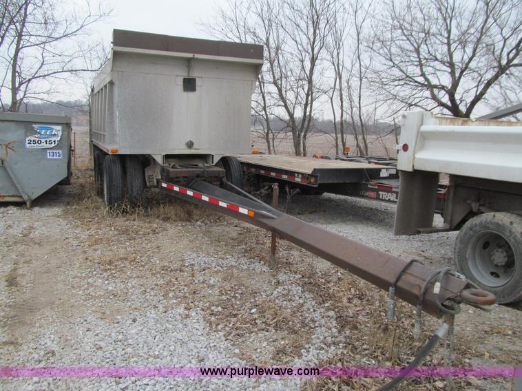 image for item J3340 1989 Brady end dump pup trailer