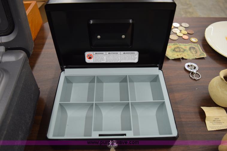 image for item AY9031 Fire proof safe