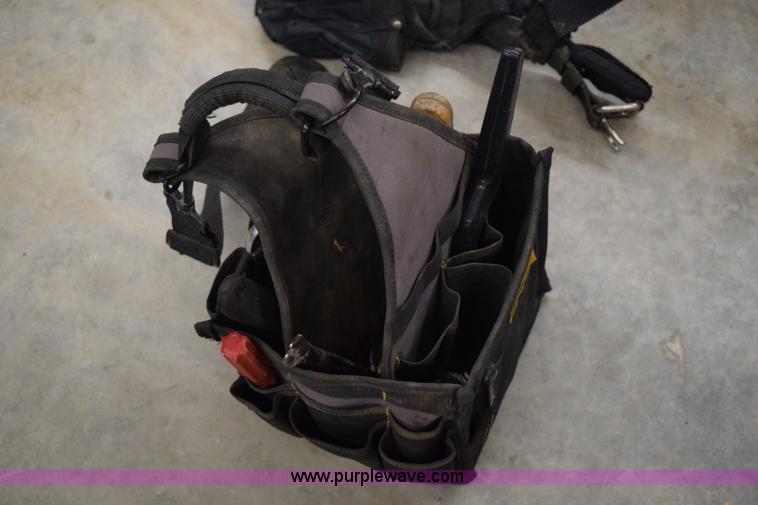 image for item AY9039 Assorted tools