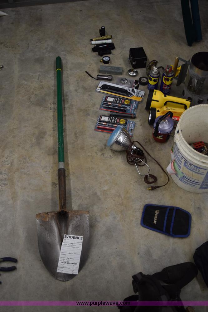 image for item AY9039 Assorted tools