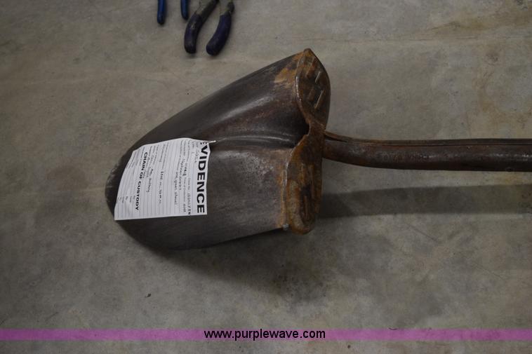 image for item AY9039 Assorted tools