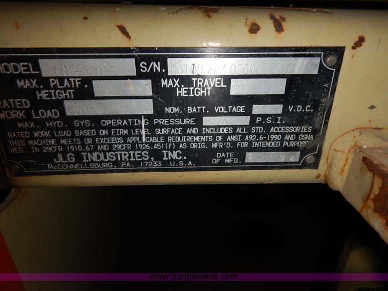 image for item AY9212 JLG Commander CM2033 scissor lift