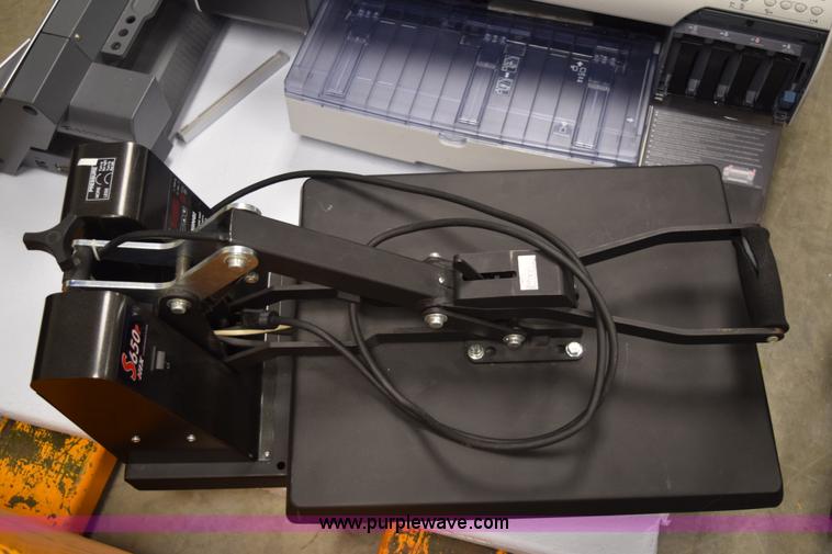 image for item BB9708 Assorted electronics