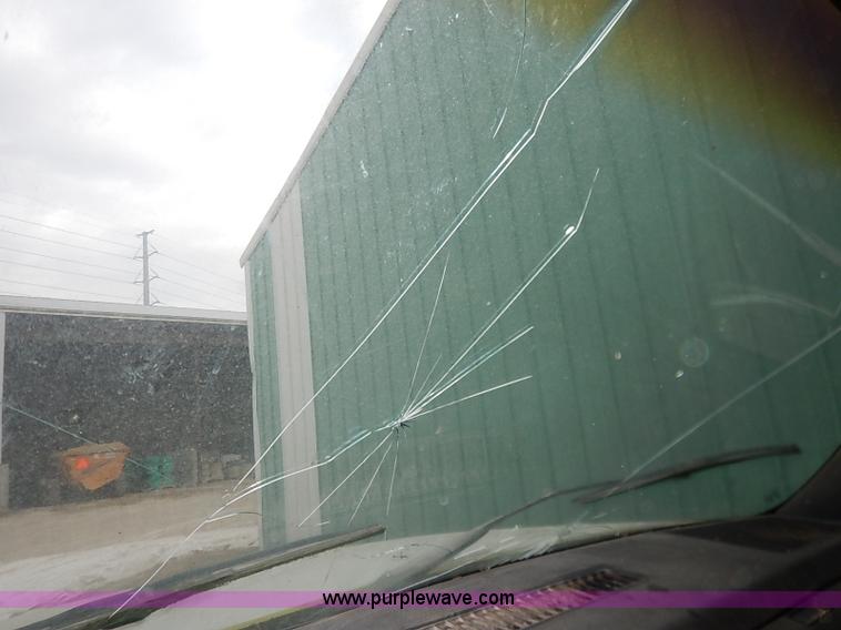 image for item BC9887 1992 GMC TopKick feed truck