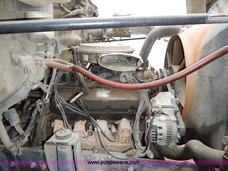 image for item BC9887 1992 GMC TopKick feed truck