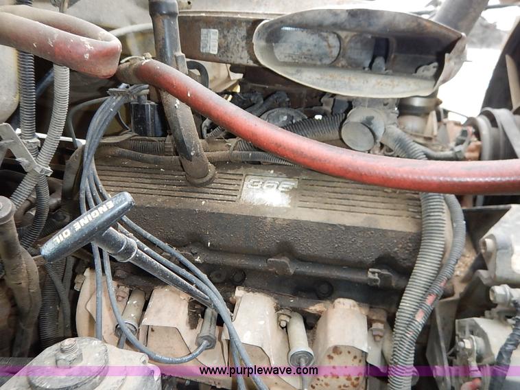 image for item BC9887 1992 GMC TopKick feed truck