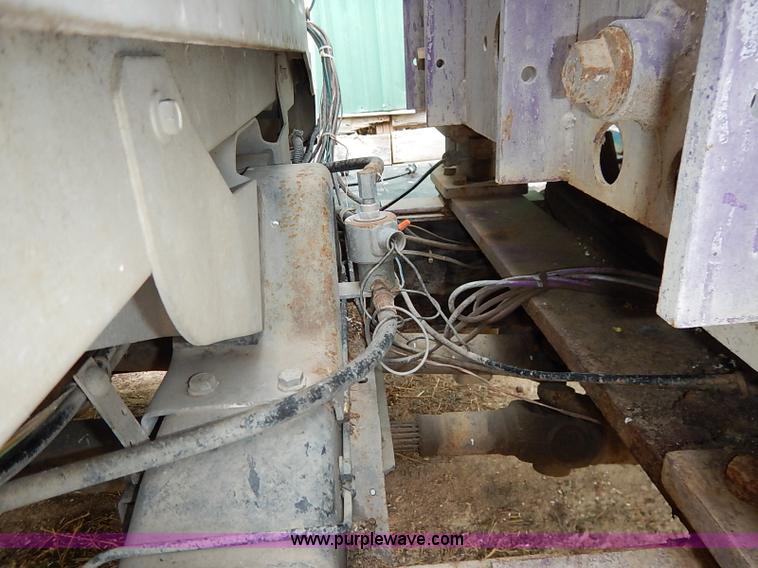 image for item BC9887 1992 GMC TopKick feed truck