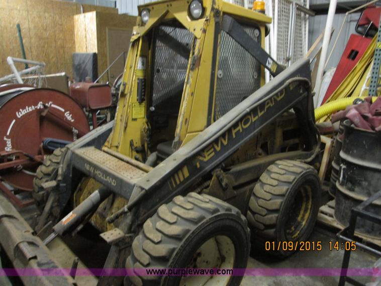 image for item D1368 1991 New Holland L555 Deluxe skid steer