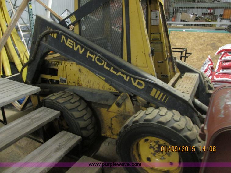 image for item D1368 1991 New Holland L555 Deluxe skid steer
