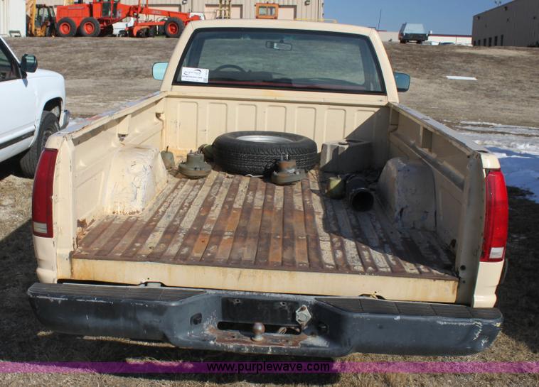 image for item F3424 1991 Chevrolet Cheyenne 1500 pickup truck