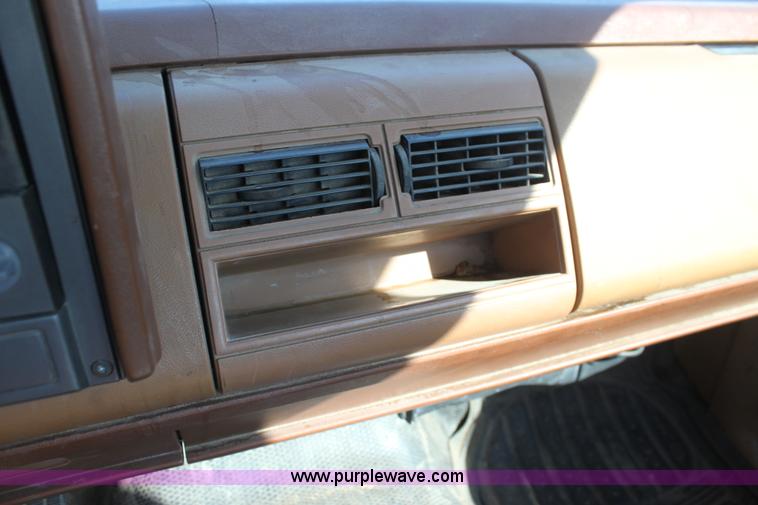 image for item F3424 1991 Chevrolet Cheyenne 1500 pickup truck