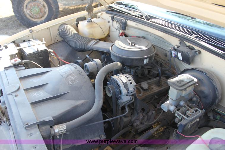 image for item F3424 1991 Chevrolet Cheyenne 1500 pickup truck