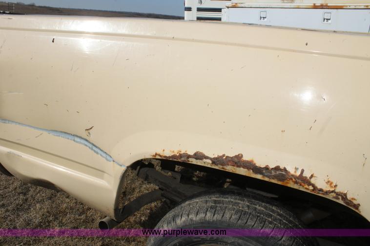 image for item F3424 1991 Chevrolet Cheyenne 1500 pickup truck