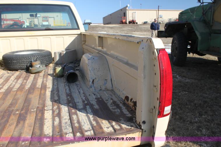 image for item F3424 1991 Chevrolet Cheyenne 1500 pickup truck