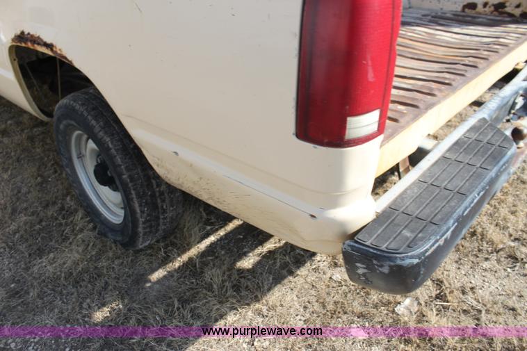 image for item F3424 1991 Chevrolet Cheyenne 1500 pickup truck