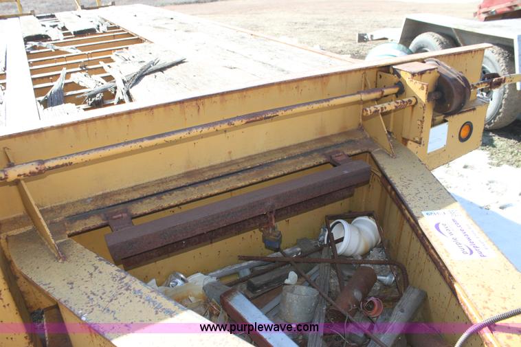 image for item F3429 1990 Hurst equipment trailer