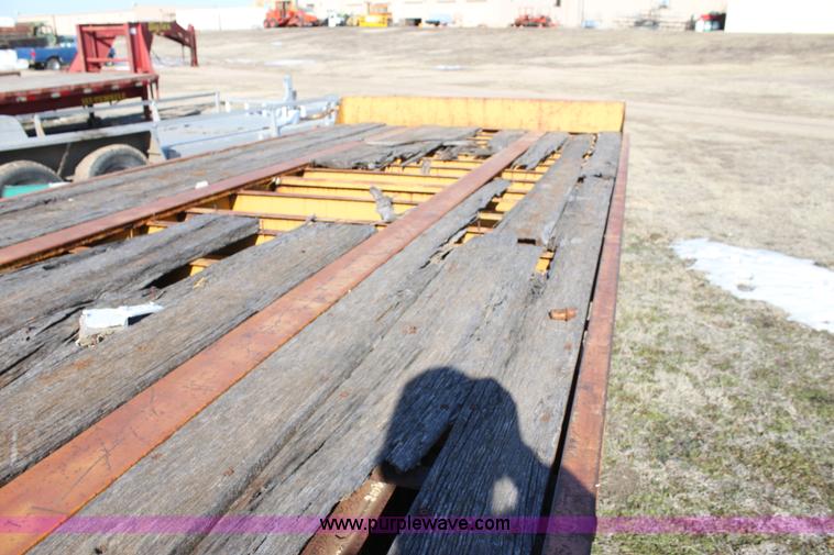 image for item F3429 1990 Hurst equipment trailer